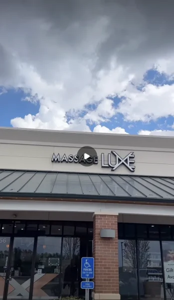 MassageLuXe reel thumbnail